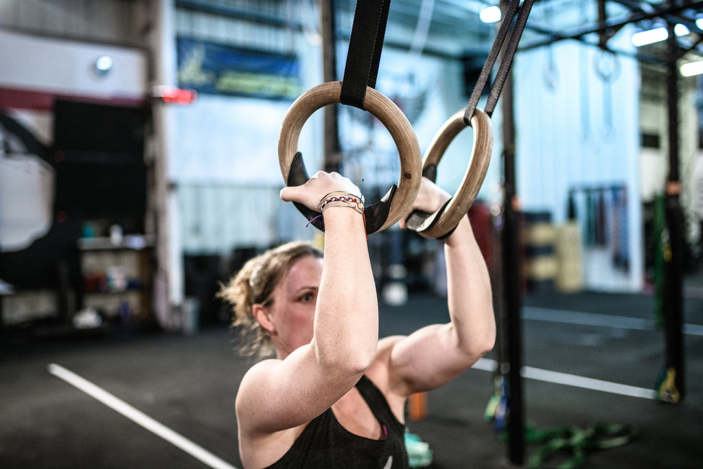 Pro Tip: Why You Should Use A False Grip For Strict Muscle Ups